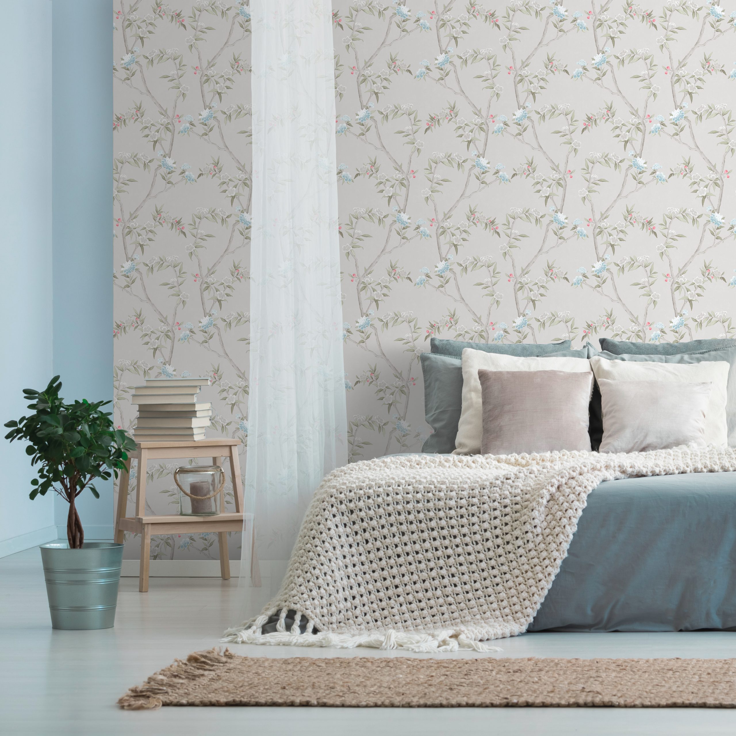 Knit,Blanket,On,King-size,Bed,In,Natural,Warm,Bedroom,Of